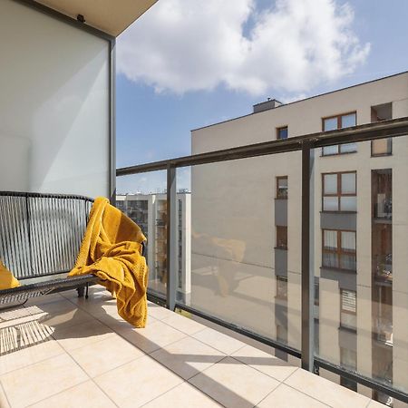 Przytulny Apartament Na Wroclawskiej Z Parkingiem W Krakowie By Noclegi Renters 외부 사진